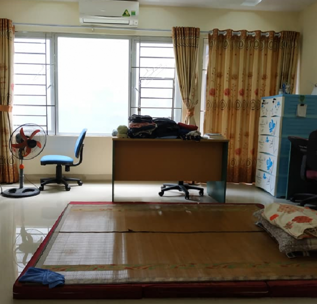 Bán gấp nhà đẹp ngõ 42 phố Thịnh Liệt, diện tích 38m2 x 4 tầng, giá 2,4 tỷ. LH: 0984094326