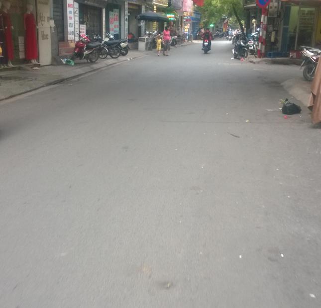 Bán Nhà mặt phố gần ngã tư Đồng Xa – Mai Dịch sầm uất 49mx4T – 8,25 tỷ