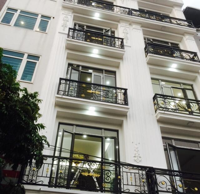 Bán nhà đầu phố Yên Bình, cạnh KĐT Văn Quán, ô tô đỗ cách 15m, Dt 37m2*5t. Giá 2.8 tỷ-0363236675