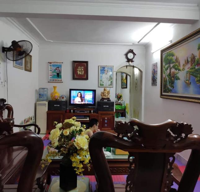  Chính chủ bán nhà ngõ 5 Hoàng Quốc Việt, Cầu Giấy S50m,4T giá 4.4 tỷ.LH 0984885267.