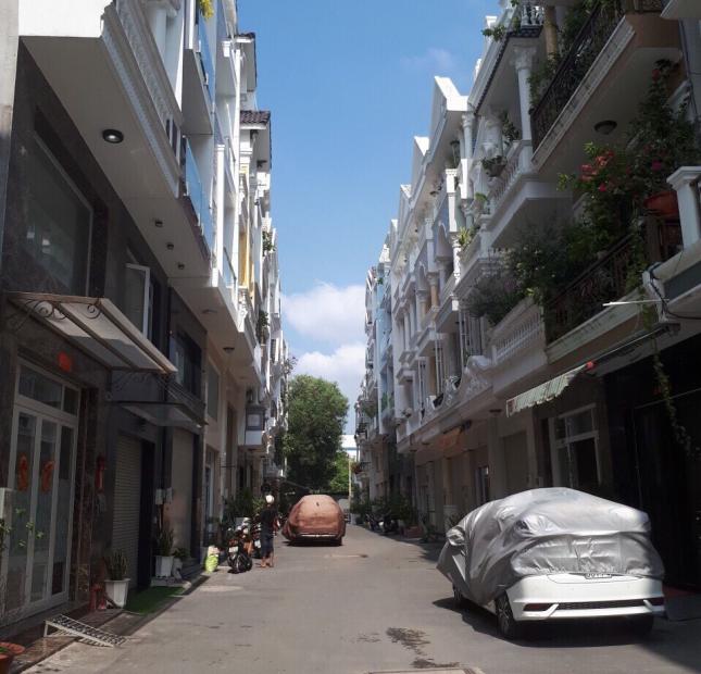 Bán nhà phố Châu Âu đường Hoàng Quốc Việt P. Phú Mỹ Quận 7 giá 6.2 tỷ