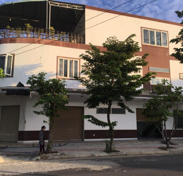 Chính chủ cần bán nhà ven sông Hoà Xuân tại TP Đà Nẵng, vị trí đẹp.