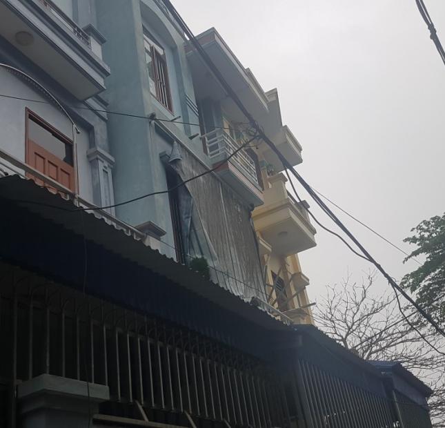 Nhà 3 tầng ô tô đỗ cửa ngõ Trần Thái Tông - nhà đẹp - nhanh tay không lại tiếc