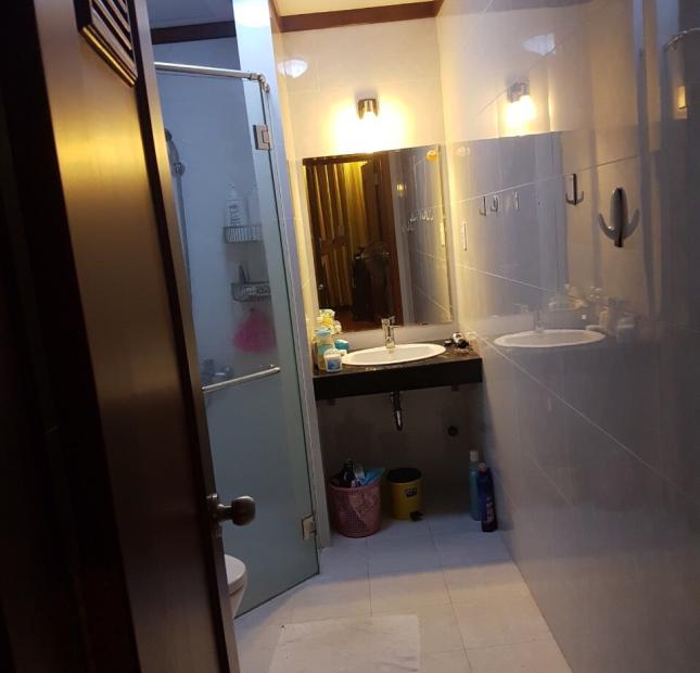 Hoàng Anh Thanh Bình , D4 , Q.7 . DT : 75m2 , 2PN ,1wc , Full nội thất đẹp .