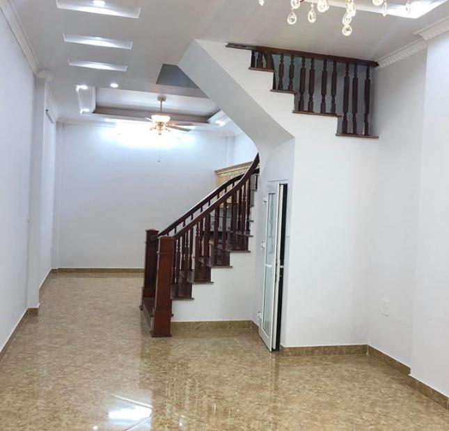 BÁN NHÀ-NGÕ QUỲNH- HAI BÀ TRƯNG:35M2X5T-GIÁ 2.55 TỶ-LH: 0385.918.286