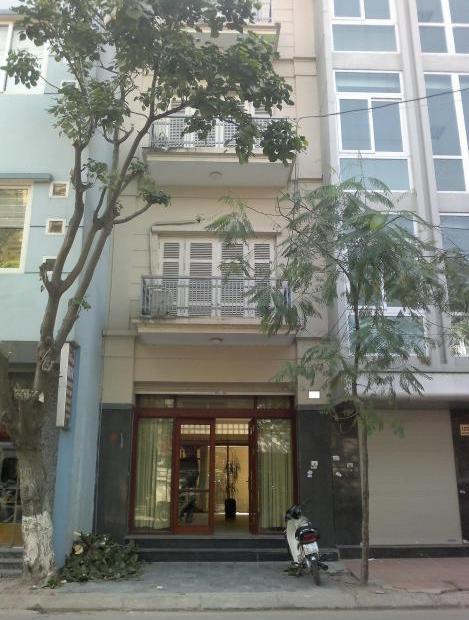 Cho thuê nhà 7 tầng, thang máy, giá 35 triệu/tháng tại mặt phố Lạc long Quân, Tây Hồ.   