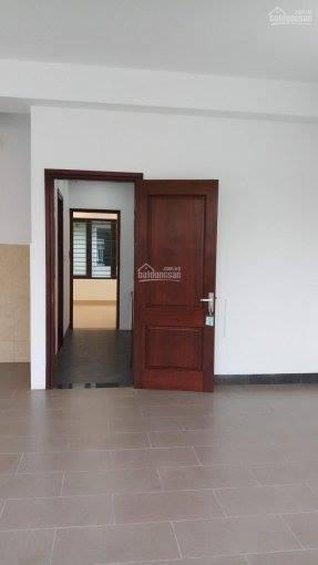  Cho thuê cả nhà  phố Đỗ Quang   4 tầng 50m2, Mặt tiền rộng 4,6m LH:0356199606