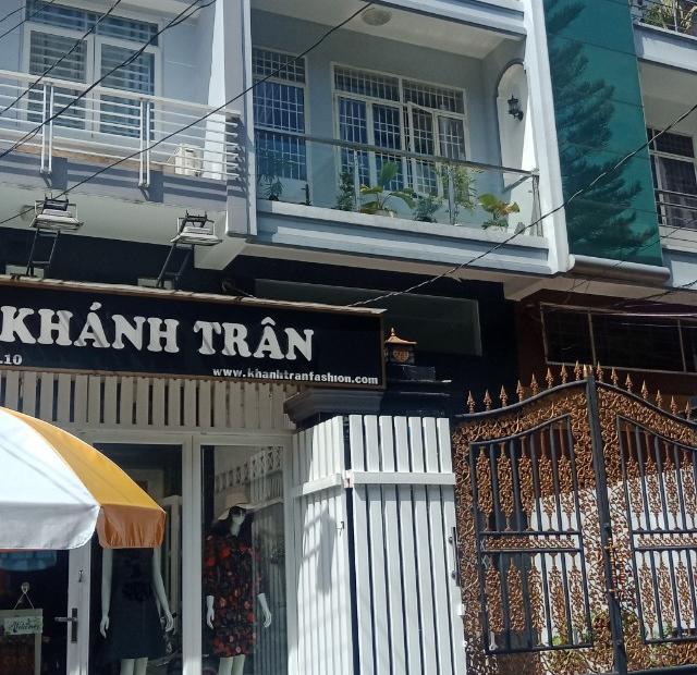 Bán nhà MT Cao Đạt Q. 5, DT 7,5 x 15m hiếm có khó tìm giá cực tốt mua nhanh lời ngay 2 tỷ
