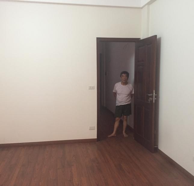 Cho thuê nhà riêng tại Phố Văn Quán- Chiến Thắng, dt 45 m2 x 5 tầng, ngõ rộng oto đỗ cửa