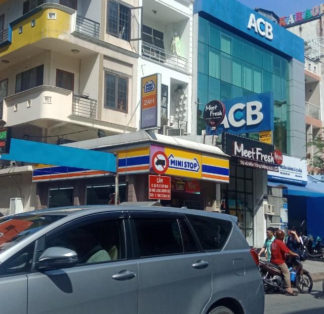 Bán nhà MT An Dương Vương q5, cách An Đông plaza 5 phút đi bộ, Giá chỉ: 15.3 tỷ.