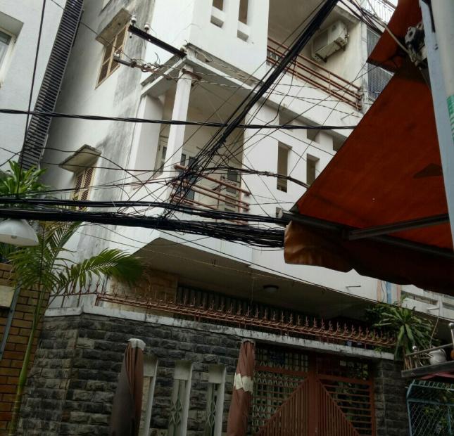Bán nhà mặt tiền đường Trần Hưng Đạo góc Nguyễn Biểu, quận 5. DT: 4x30m, giá 30 tỷ
