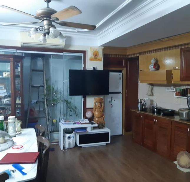 Bán nhà Phương Mai 48m2, 5 tầng, MT 5.4m SĐCC ô tô đỗ cửa 