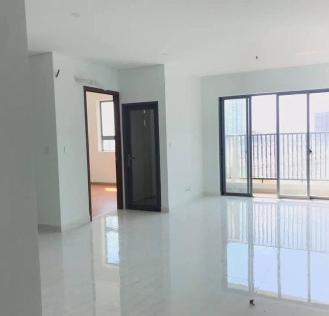 Cần bán căn 2PN 70m2, nhận nhà ngay, chỉ 2,05 tỷ, ngay mặt tiền trung tâm Q7, về Q1 đúng 1