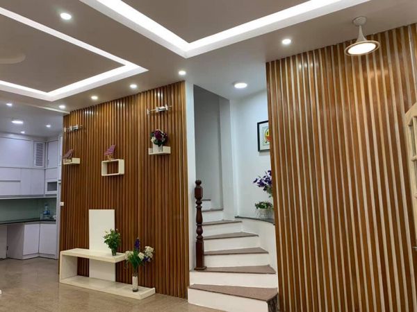   Nhà Vip siêu hiếm giá lại còn ngon ở Phố Thịnh Quang 73m2 4 tầng giá chỉ 4.5 tỷ 