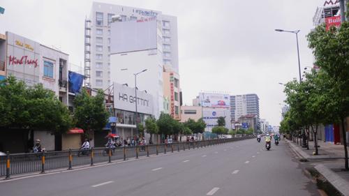 Tòa nhà 2 Hầm+10 lầu mặt tiền đường Nguyễn Văn Luông, DT: 30x33(1000m2) giá tốt nhất thị trường