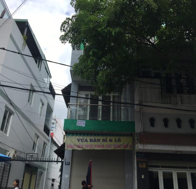 Cho thuê nhà 82 Nguyễn Hồng Đào, p14 TB. lh: 0902381631