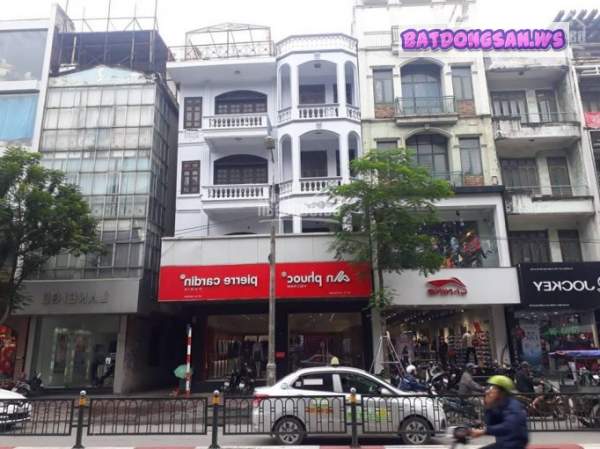 Cho thuê nhà mặt phố 71 Thái Hà DT 100m, 5 tầng , Giá 90tr nhà đẹp kinh doanh luôn
