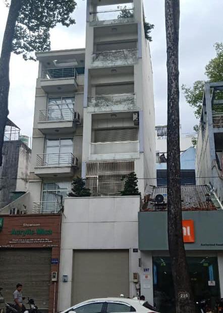 Bán Gấp Mặt Tiền Nguyễn Trãi , P3 , Q5 . DT : 4x20m, 3 lầu - Gía : 35,5 Tỷ - TL