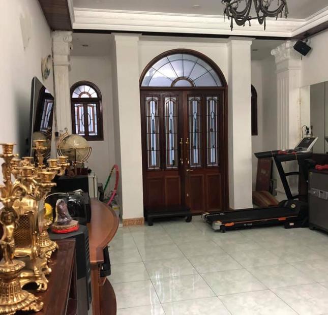 Bán nhà Q5 ngay chợ hòa bình đường Bạch Vân chỉ 20 tỷ 