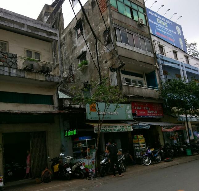 Một căn duy nhất mặt tiền An Dương Vương, quận 5. Vị trí gần khu kinh doanh bán vàng