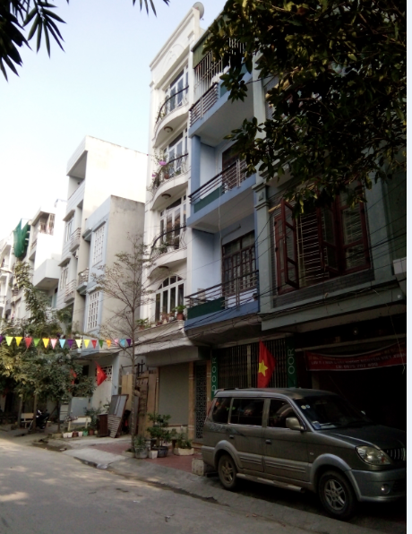 Cho thuê nhà 4 tầng 42m2 liền kề làng Việt Kiều Châu Âu