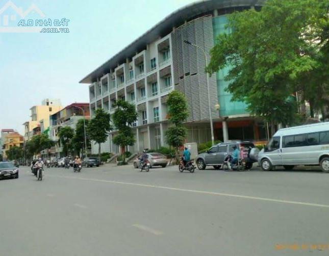 Chính chủ cho thuê văn phòng quận Thanh Xuân, dt 115m2, giá 13$/m2. LH 0906 253 386 