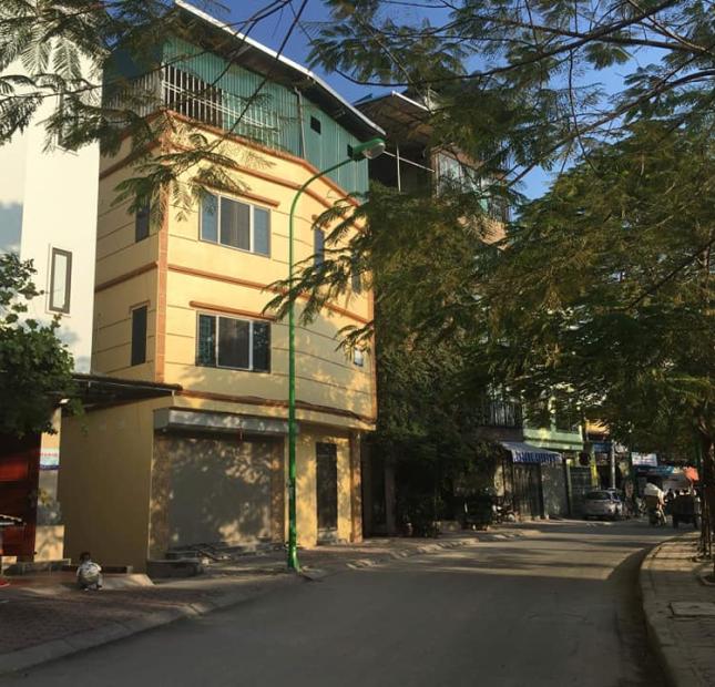 Cần bán nhà Nguyễn Chính, 33m, 4 tầng, giá 2,45 tỷ.
