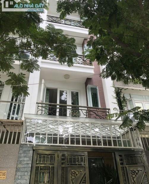 Cho thuê tòa nhà CHDV mặt tiền Nguyễn Công Trứ Quận 1, DT 4x17m, hầm 8 tầng, giá 120 triệu