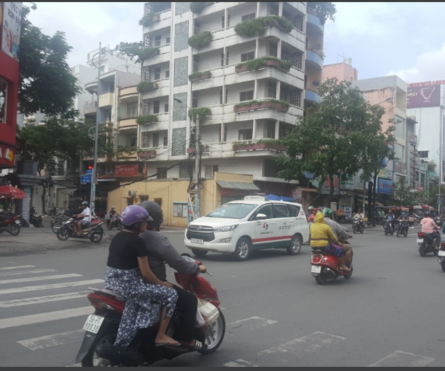 Mặt tiền Nguyễn Văn Luông, P.12, Q.6.Dt 5 x 31m nở hậu 5.5m