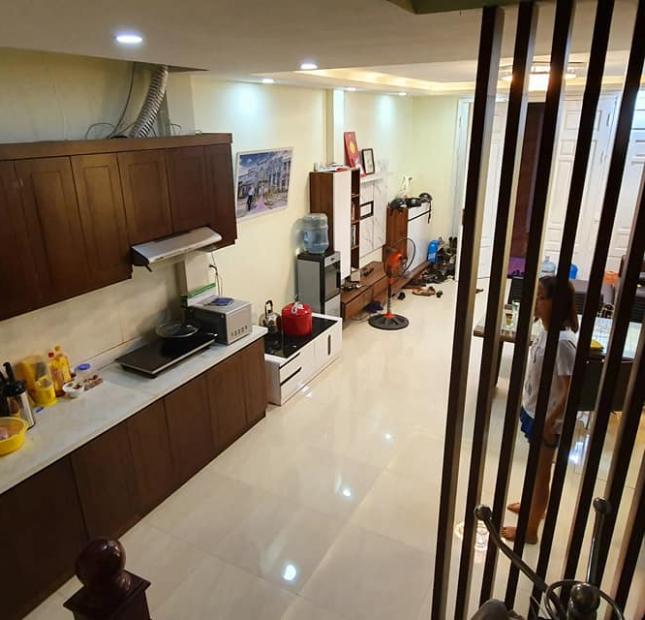 Chính Chủ cần bán gấp nhà phố Định Công Hạ, Quận Hoàng Mai-DT 44m2. Giá 3.7Tỷ Nhà mới, oto vào nhà