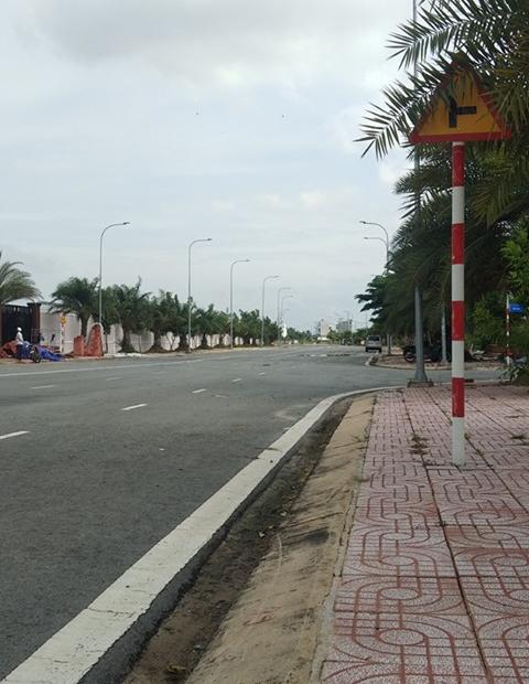 Bán lô đất mặt tiền đường 30m dự án Centana Điền Phúc Thành, phường Long Trường, Quận 9, giá chỉ 4 tỷ 070 tr.
