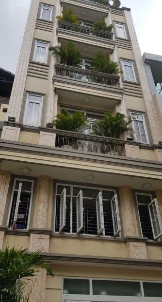 Bán gấp nhà MT đường Ngô Quyền P. 11, Q. 5, DT: 4.4x9.6m, nhà cấp 4 tiện xây mới giá bán 12.3 tỷ