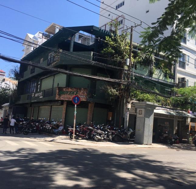 Bán nhà mặt tiền Trần Hưng Đạo, diện tích 4m x 18m, nở hậu 4,5m, 5 tầng thang máy. 