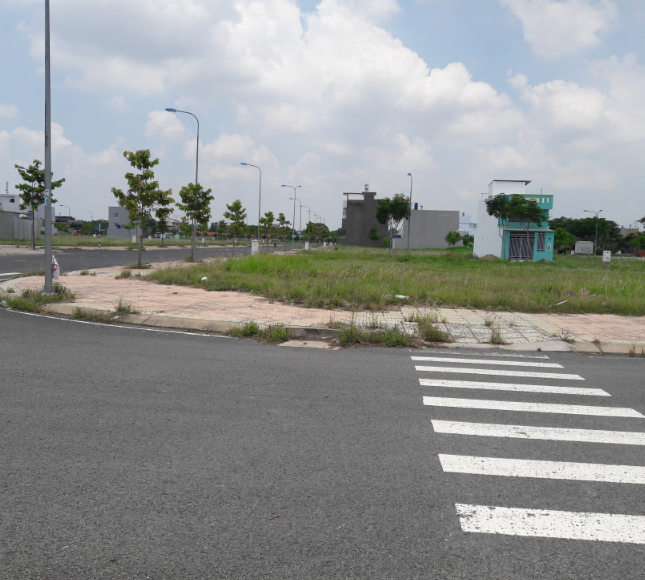 Đất nền dự án Phúc Long Garden mặt tiền đường QL1A,thị trấn Bến Lức,SHR, giá 600 triệu/nền