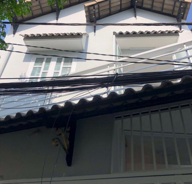 Bán nhà nhỏ dễ thương hẻm 1716 Huỳnh Tấn Phát, TT Nhà Bè, 1.25 tỷ
