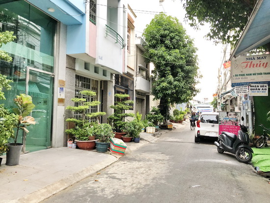 Bán gấp nhà mặt tiền 1 lầu đường số 5, P. Tân Phú, Quận 7