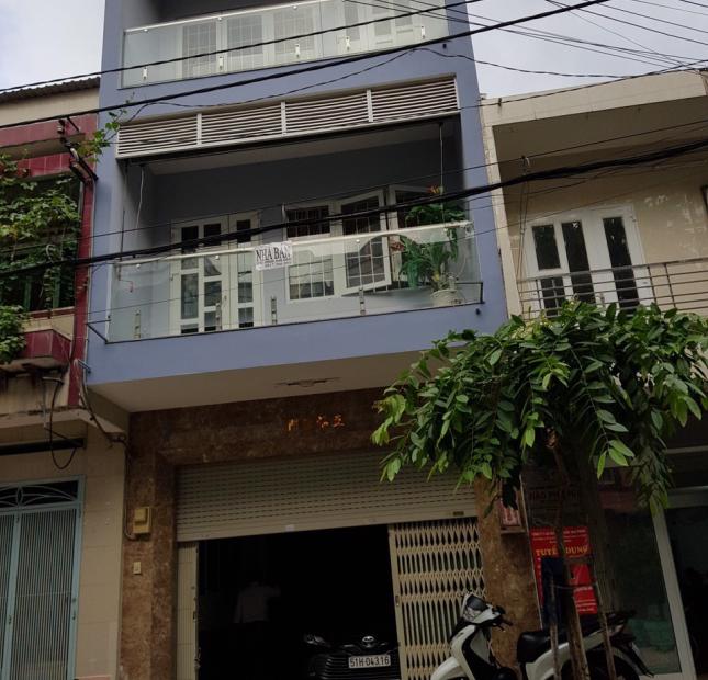 Định cư bán nhà hẻm 4m Nguyễn Trãi Q5 khu kinh doanh thời trang