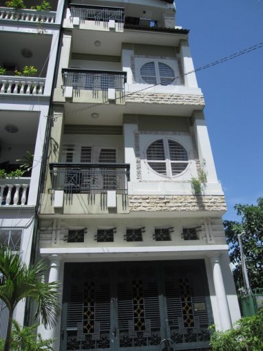 Cho thuê nhà mặt tiền đường Nguyễn Thị Minh Khai, Q3, DT 5.1x26m ,4 lầu, 78tr/th