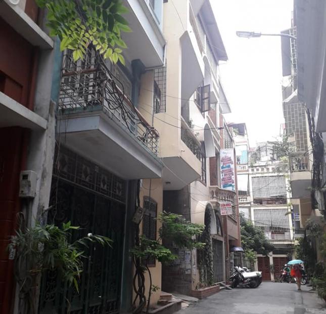 Cho thuê nhà riêng ngõ ô tô tại phố Trần Quang Diệu.