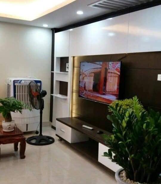 Không thể tin nổi!Hoàng Mai 40m2,5 tầng,MT 4.6m,đẹp lộng lẫy,giá 2,6 tỷ.Lh: 0359184333