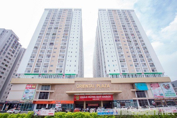 Bán căn hộ Oriental Plaza, DT 78m2, 2PN, giá 2,6 tỷ, để lại NT. LH 0902541503