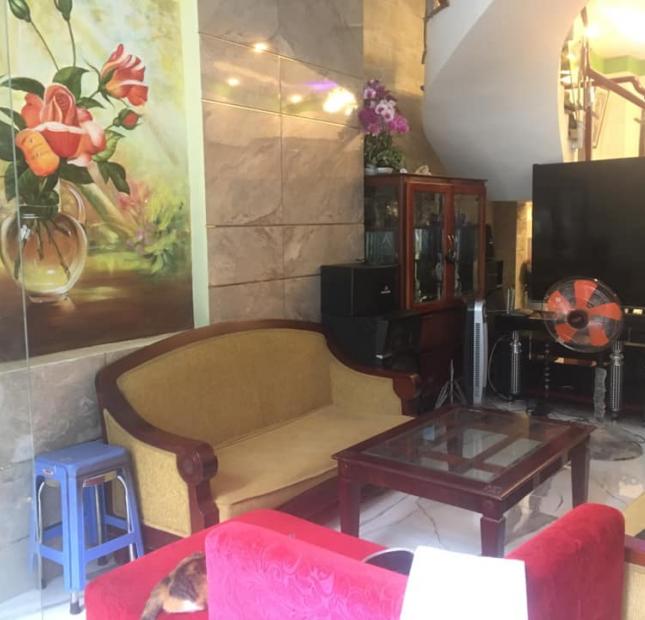 Chính chủ cần bán nhà riêng hẻm 68, hẻm 6m đường Trần Quang Khải, P. Tân Định, Quận 1
