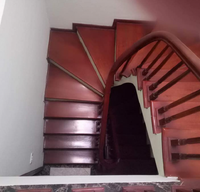Bán nhà Định Công Hạ, diện tích 40m2, mặt tiền 5m, giá chỉ 2.2 tỷ. LH 0984094326