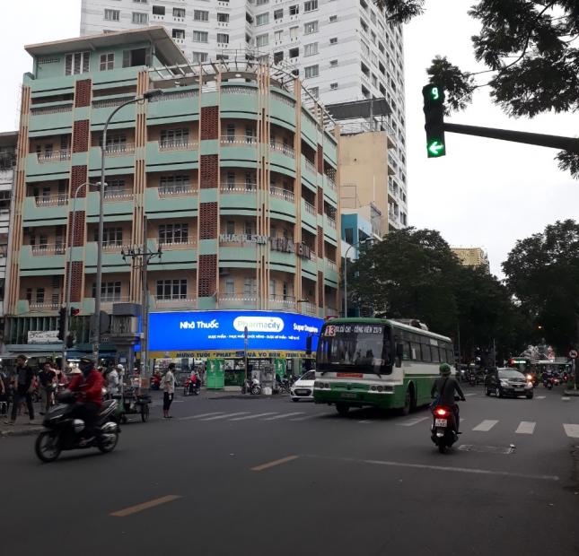 Bán gấp nhà mặt tiền ngang 8m đường Bùi Hữu Nghĩa Quận 5. Hợp đồng thuê 150 triệu/tháng