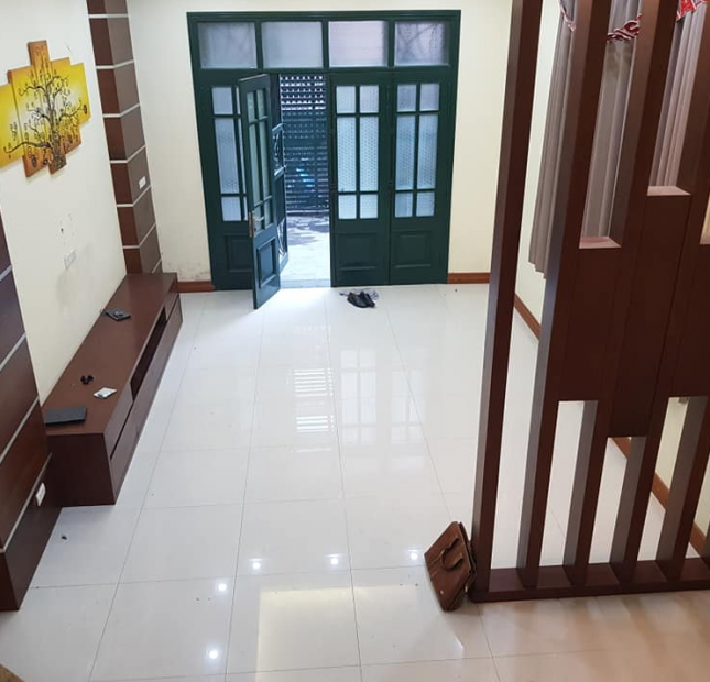 Bán nhà Quan Nhân, diện tích 56m2 x 4 tầng, giá chỉ 3.2 tỷ. LH 0984094326
