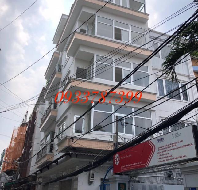 Cho thuê KS MT Hoàng Sa, Q1, 15x20m, 5 tầng,  Giá 8500$/th