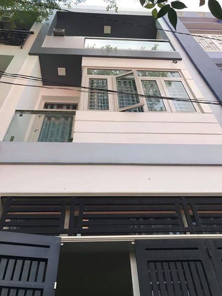 Bán nhà MT Nguyễn Chí Thanh ngay Lý Thường Kiệt, Quận 10. 4.2x21m, 1 trệt, 2 lầu, giá chỉ 27 tỷ TL