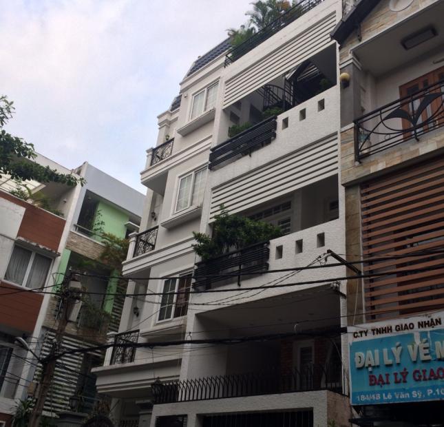 Bán gấp nhà mặt tiền đường Châu Văn Liêm, Q. 5, đoạn giữa vòng xoay đến Trần Hưng Đạo, giá chỉ 30 tỷ TL. 