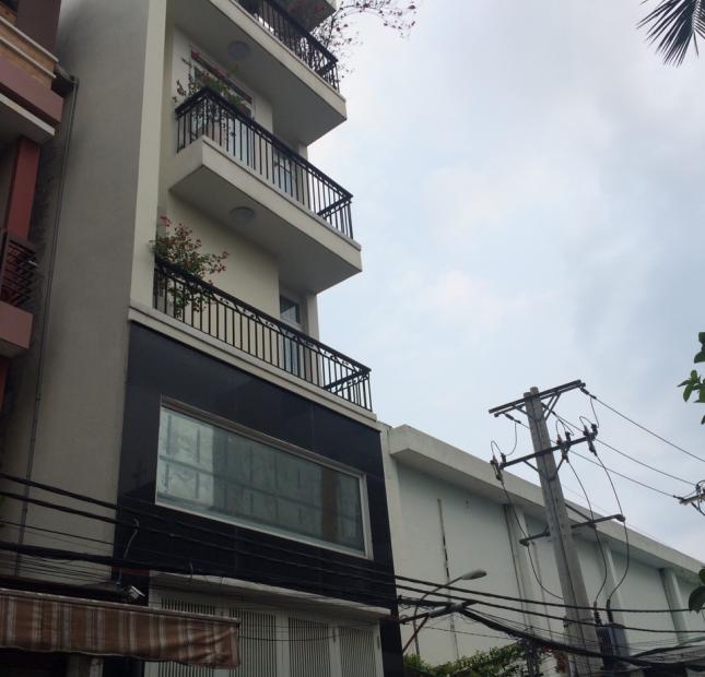 Bán nhà mặt tiền Hùng Vương, P9, Q5, DT: 4.3x15m, trệt 2 lầu, giá 20 tỷ