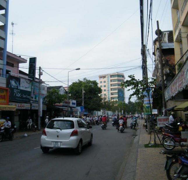 Bán nhà 2 lầu mặt tiền đường Phan Đình Phùng , gần Bến Ninh Kiều , khu kinh doanh sầm uất . Sổ hồng